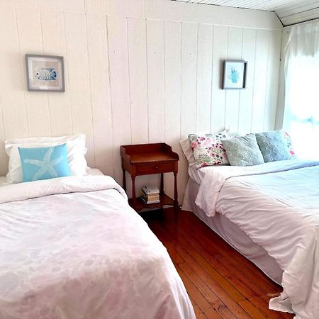 Cozy Beach - Direct Waterfront! East Haven Εξωτερικό φωτογραφία