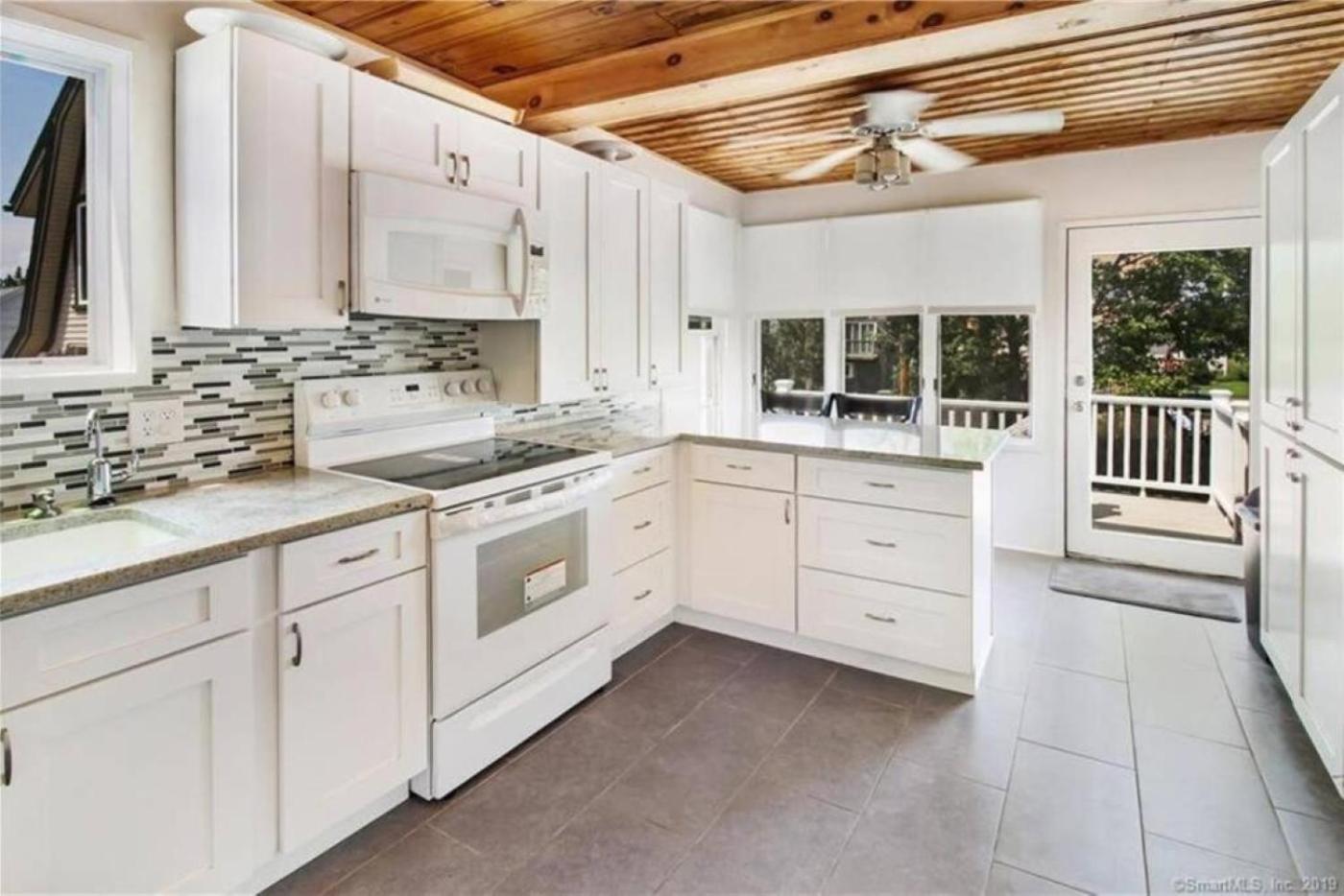 Cozy Beach - Direct Waterfront! East Haven Εξωτερικό φωτογραφία