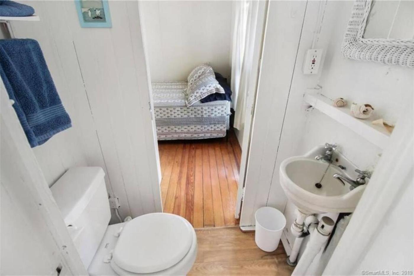 Cozy Beach - Direct Waterfront! East Haven Εξωτερικό φωτογραφία